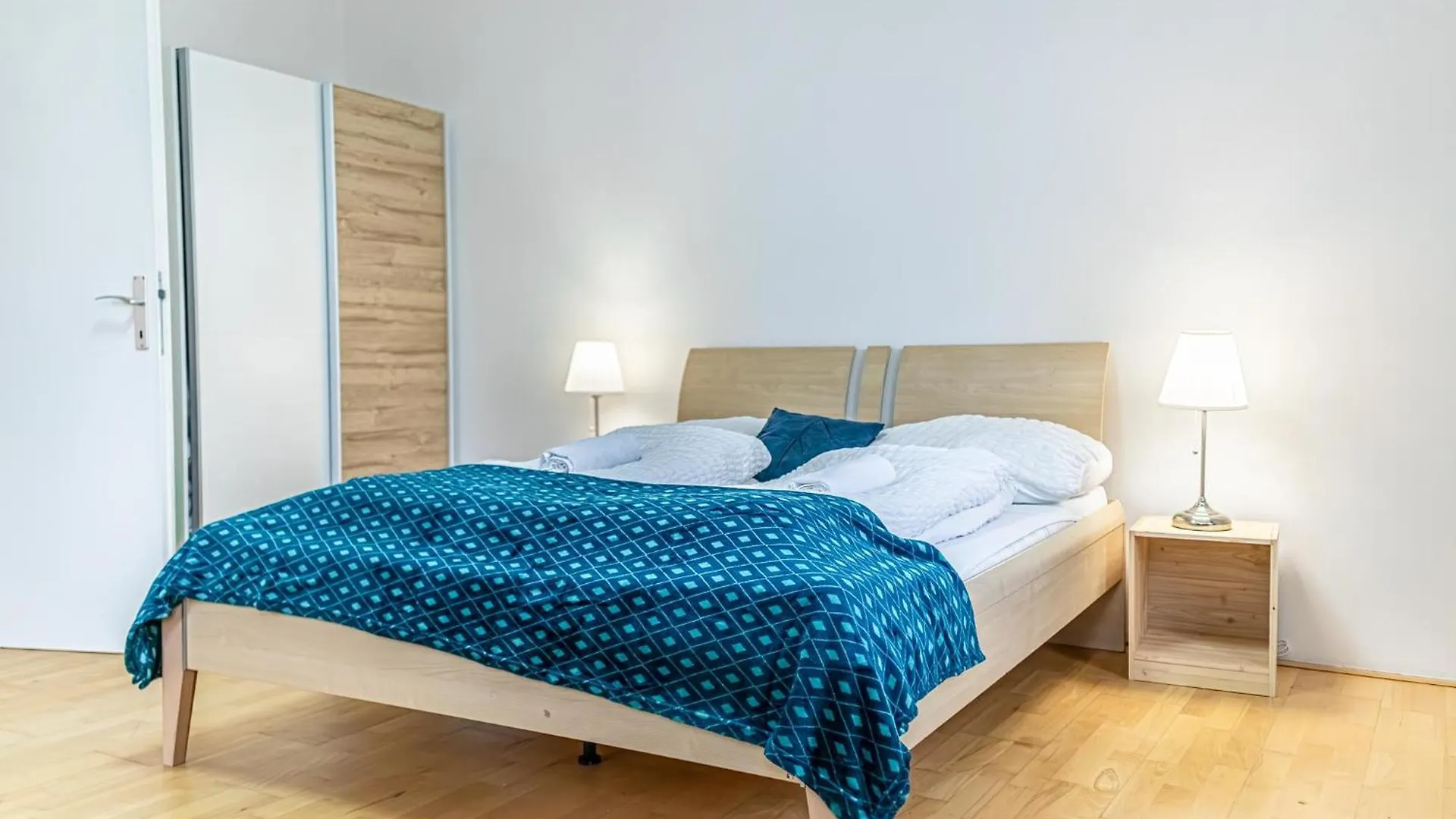 Elegant 2Br Apt.@Wiener Stadthalle/Central Located