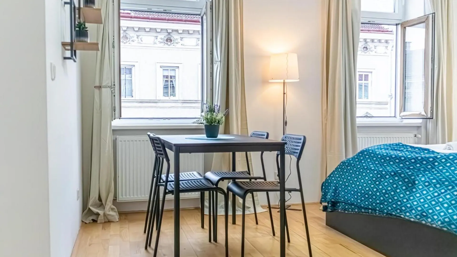 Elegant 2Br Apt.@Wiener Stadthalle/Central Located Apartamento Viena