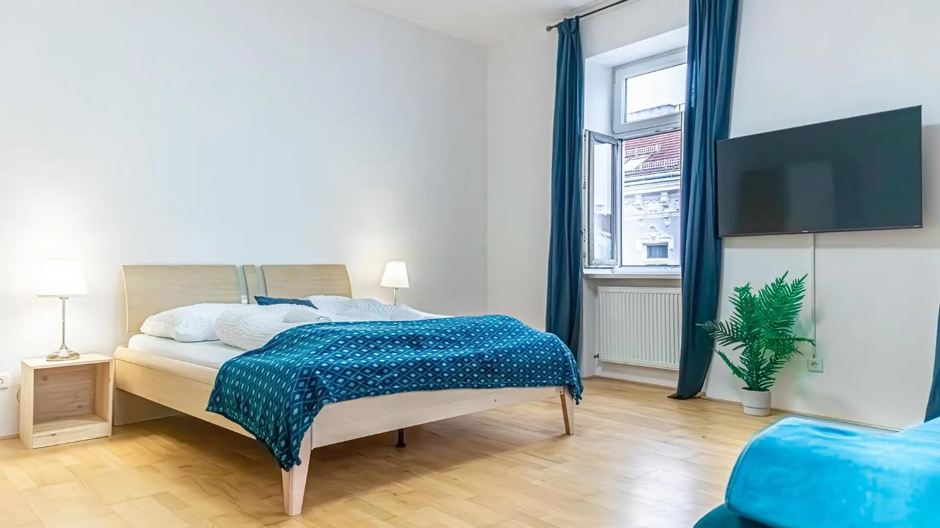 Elegant 2Br Apt.@Wiener Stadthalle/Central Located Viena