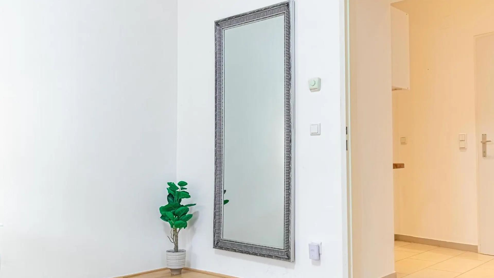 Apartamento Elegant 2Br Apt.@Wiener Stadthalle/Central Located